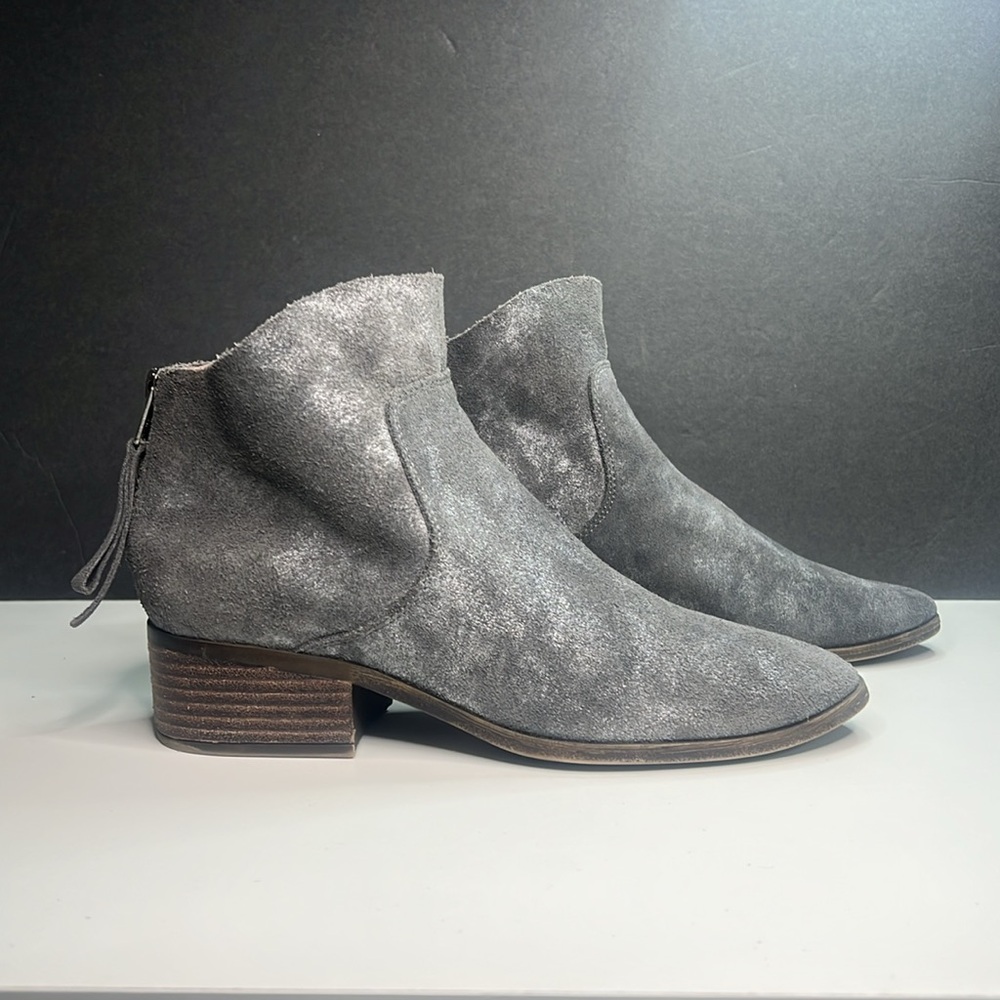 Lucky Brand - Grey Metallic Lahela Suede Booties Women's Size 7.5M - Picture 2 of 8